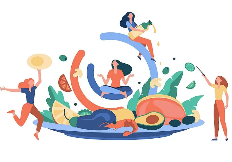 Mujeres meditando y preparando una dieta para perder peso con alimentos saludables como aguacate, gambas y verduras.